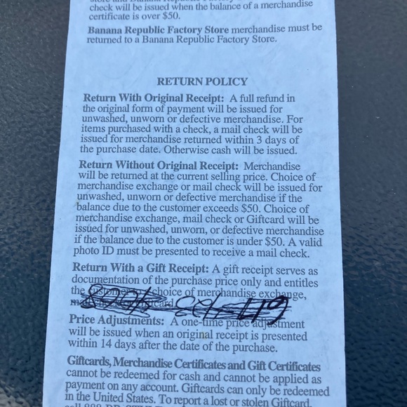 Signature - SIMON RUSSELL BEALE - Picture 3 of 3